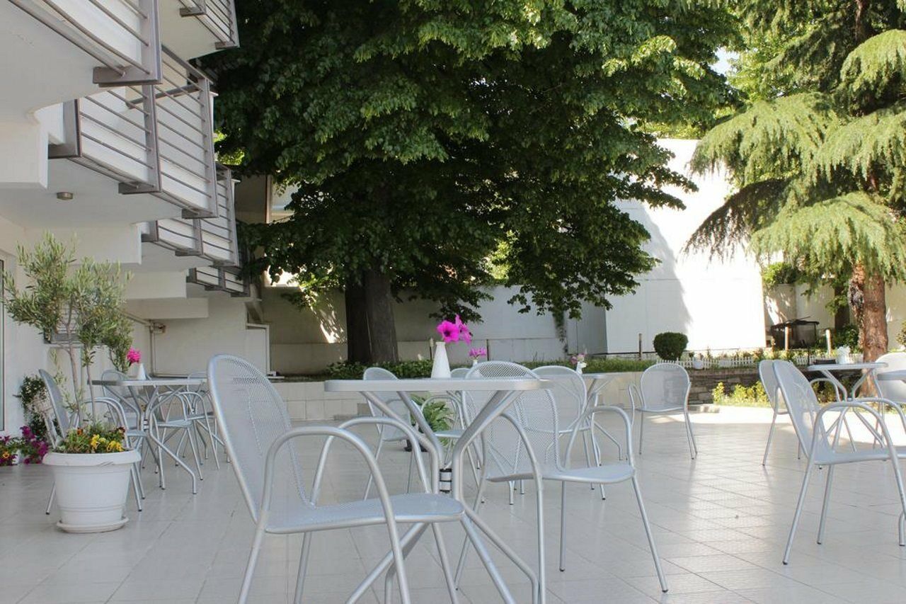 Galaxy Art Hotel Ореокастро Экстерьер фото